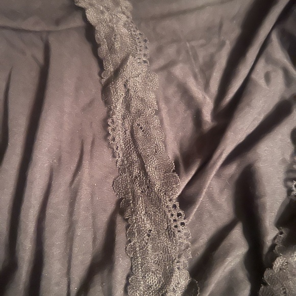 Victoria’s Secret light weight robe size m/L new with tags - Picture 2 of 3